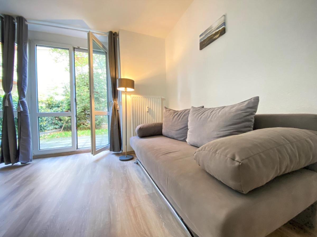 Wohlfuehl-Apartment Mit Kostenfreier Tiefgarage, Wifi & Terrasse Lipsia Esterno foto