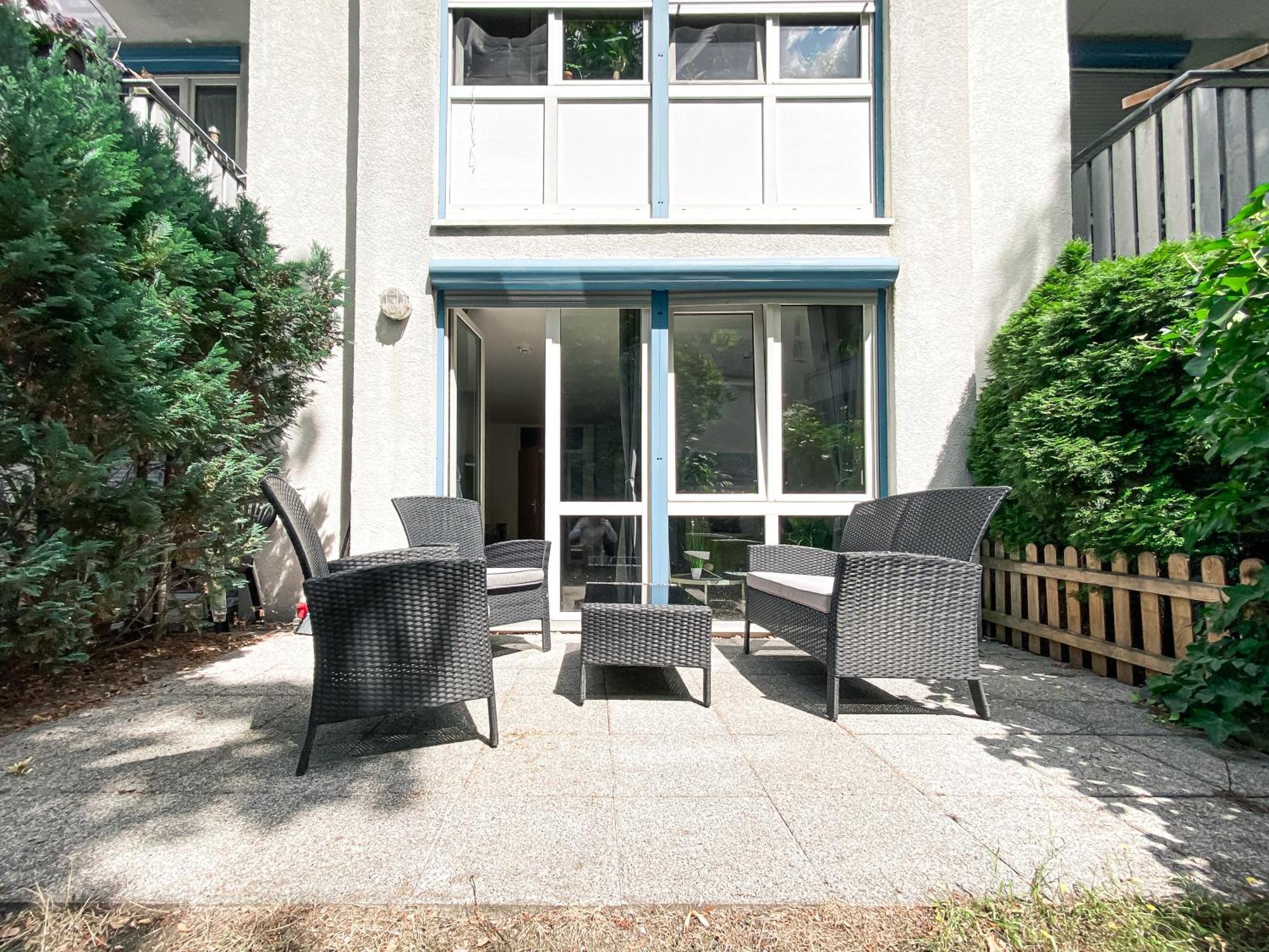 Wohlfuehl-Apartment Mit Kostenfreier Tiefgarage, Wifi & Terrasse Lipsia Esterno foto